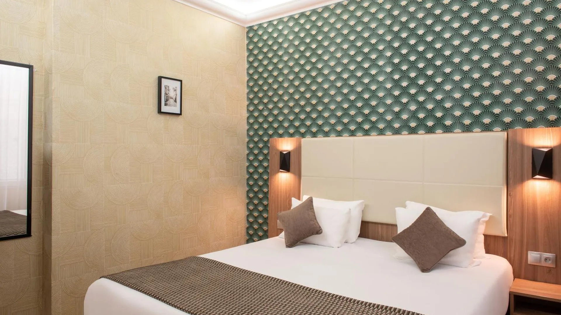 Hotel Cactus Paris 3*,