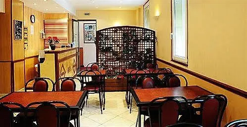 Hotel Cactus Paris France